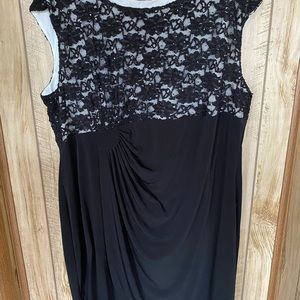 Black sequins top sleeveless cocktail dress.